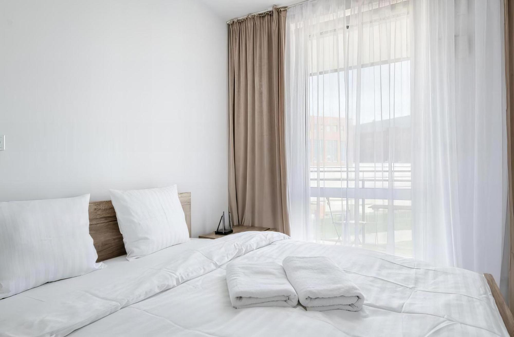 Mlambert - Aparthotel Warsaw Ngoại thất bức ảnh